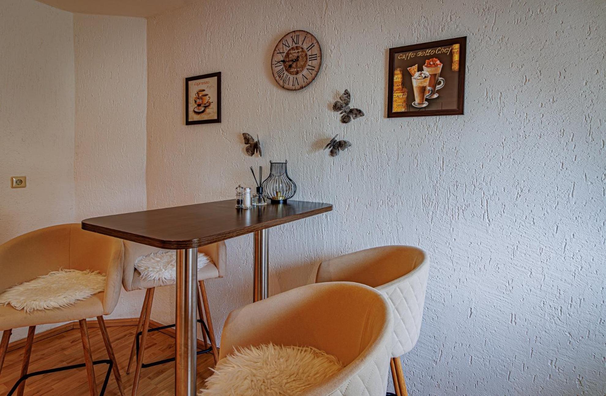 Wohnen Ueber Einem Mediterranen Restaurant,Apartment 2 Oder 3 Leipzig Luaran gambar
